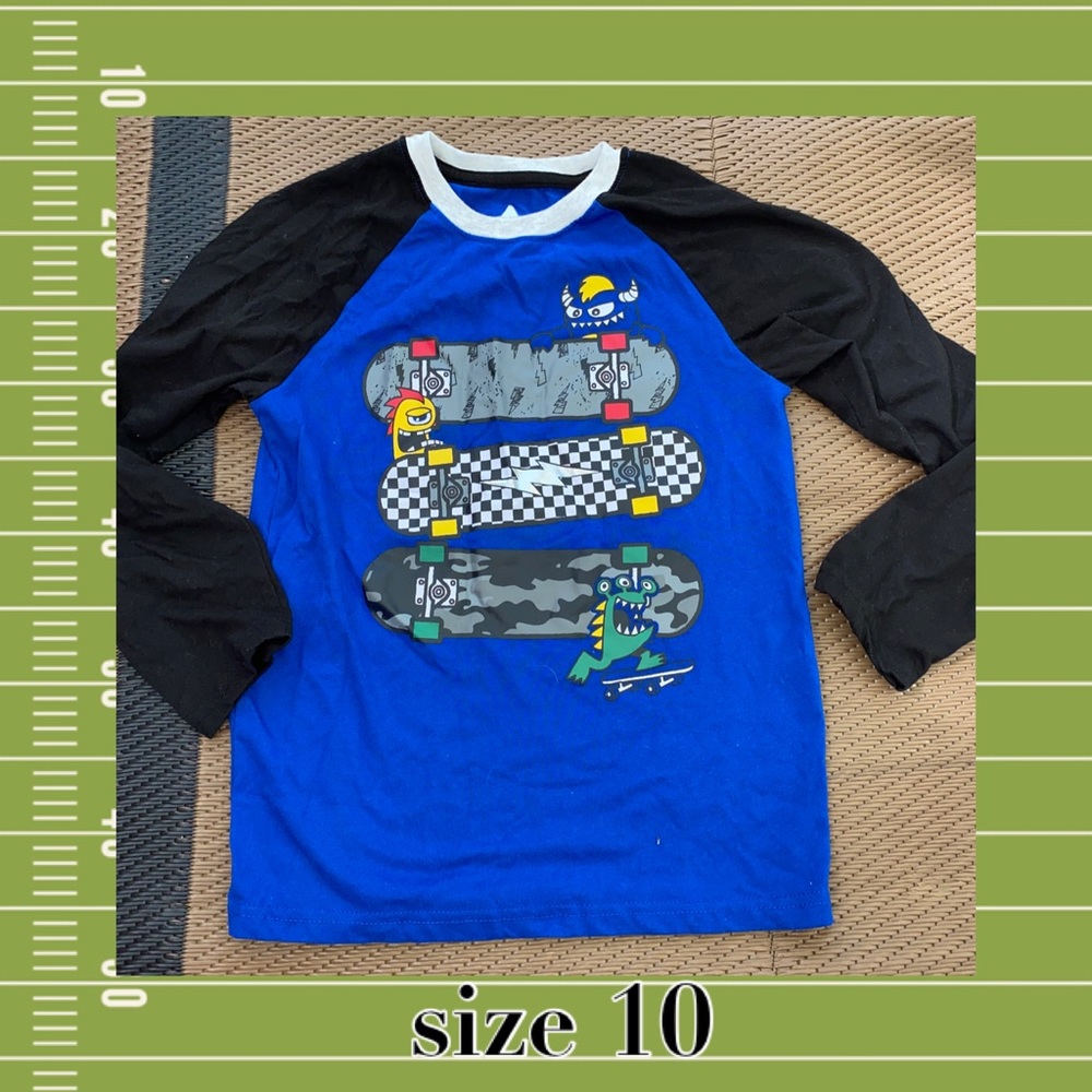 Boys size 10 long sleeve shirt